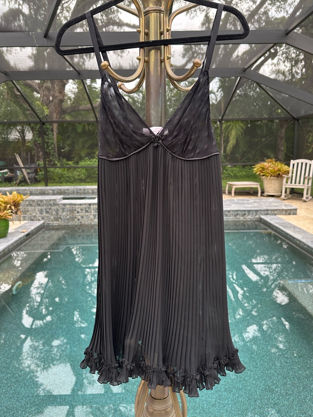 Oscar de La Renta Pink Label  - M -  Black Pleated Sheer Dollbaby Night Dress